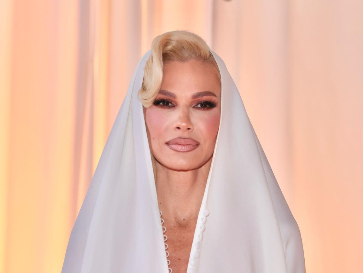 GORE MREŽE ZBOG RELJE POPOVIĆA I NATAŠE BEKVALAC! Obrisao njihov duet, nije ni došao na njenu promociju: Posvađali smo se jako... GORE MREŽE ZBOG RELJE POPOVIĆA I NATAŠE BEKVALAC! Obrisao njihov duet, nije ni došao na njenu promociju: Posvađali smo se jako...