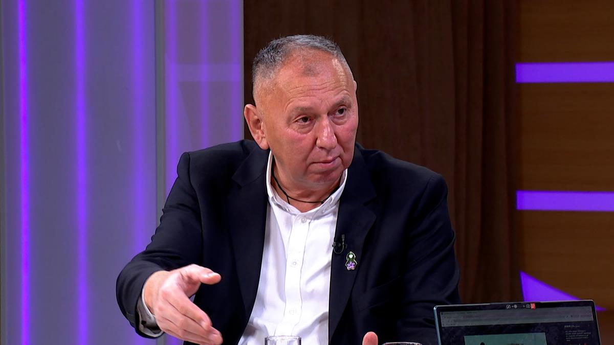 PREDLOG NARODNOG POSLANIKA UGLJEŠE GRGURA: Leks specijalis za povratak zemljoradničkih zadruga otetih zadrugarima PREDLOG NARODNOG POSLANIKA UGLJEŠE GRGURA: Leks specijalis za povratak zemljoradničkih zadruga otetih zadrugarima