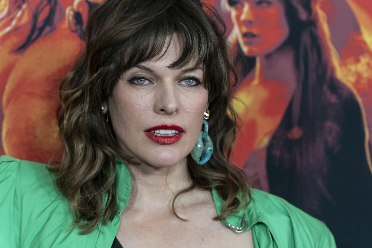 Mila Jovović pokazala ćerku: Ever je prava je lepotica, nasmejana i opuštena! Kép