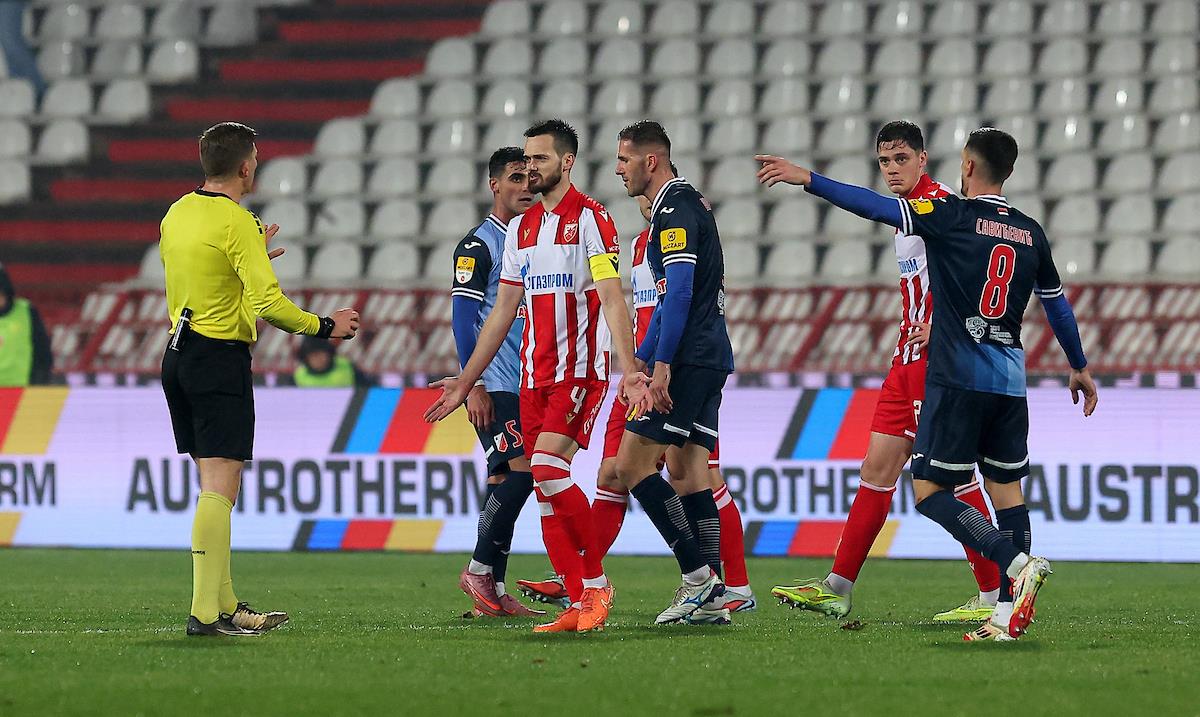 CRVENO-BELI PRODALI FUDBALERA! Stižu novi milioni od transfera! Kép