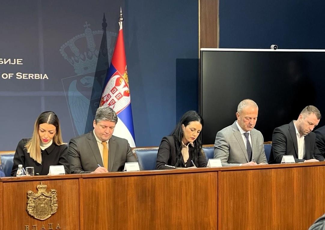 Za obilaznicu oko iz "Šepak" Nova podrška Ministarstva privrede Loznici (foto) Za obilaznicu oko iz "Šepak" Nova podrška Ministarstva privrede Loznici (foto)