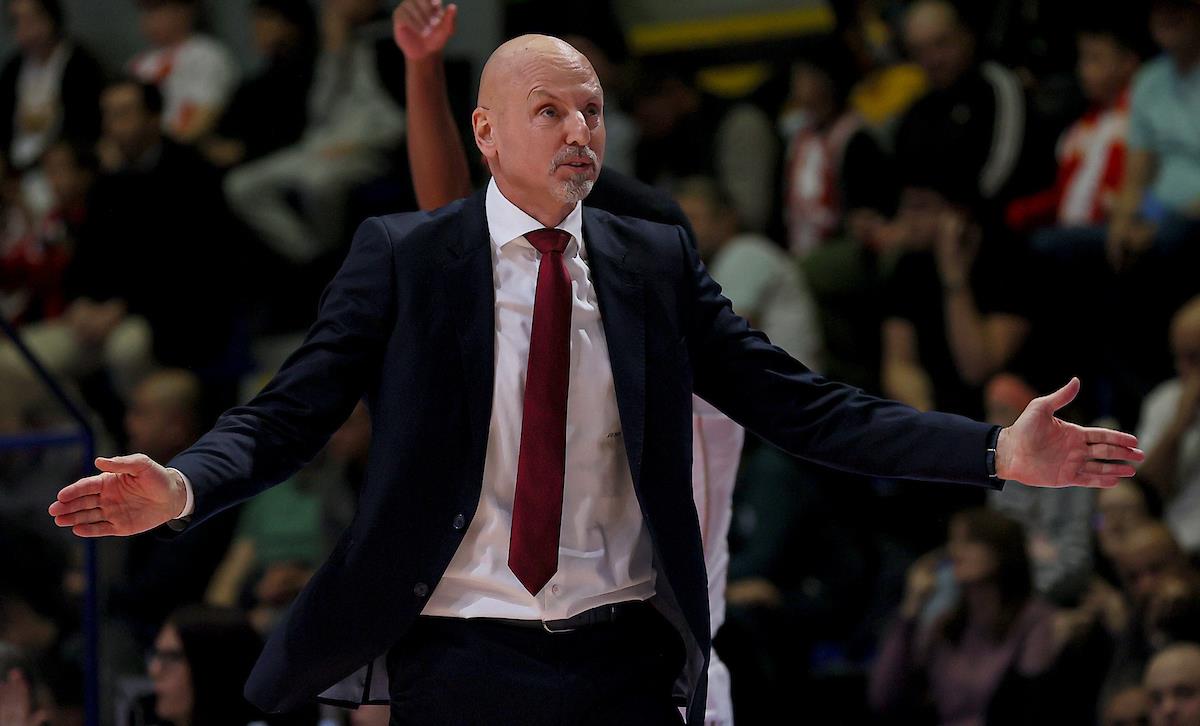 PRVE REČI SAŠE OBRADOVIĆA: Evo šta je rekao trener crveno-belih nakon fantastičnog trijumfa Zvezde... Kép