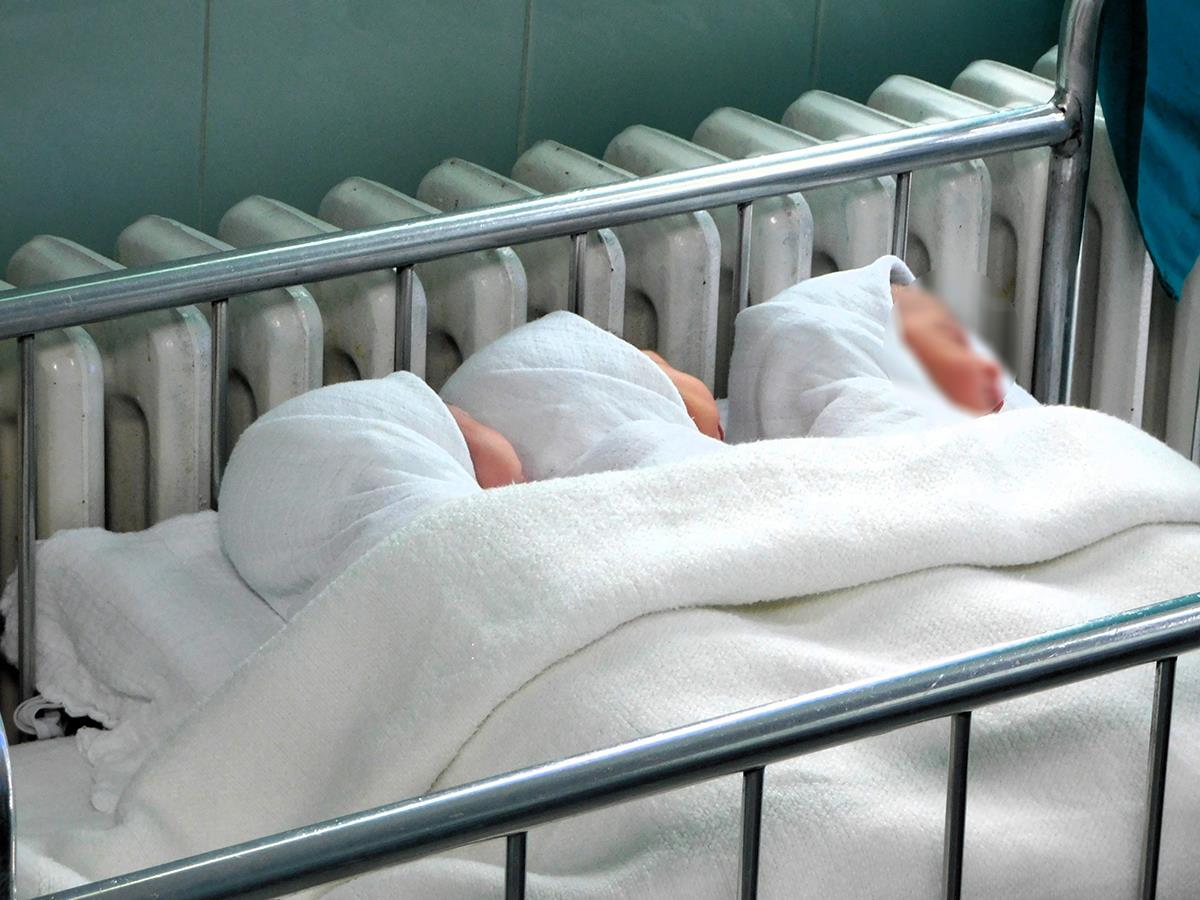 ZA NEDELJU DANA ROĐENO 27 BEBA: Pravi bebi bum u Kruševcu Kép