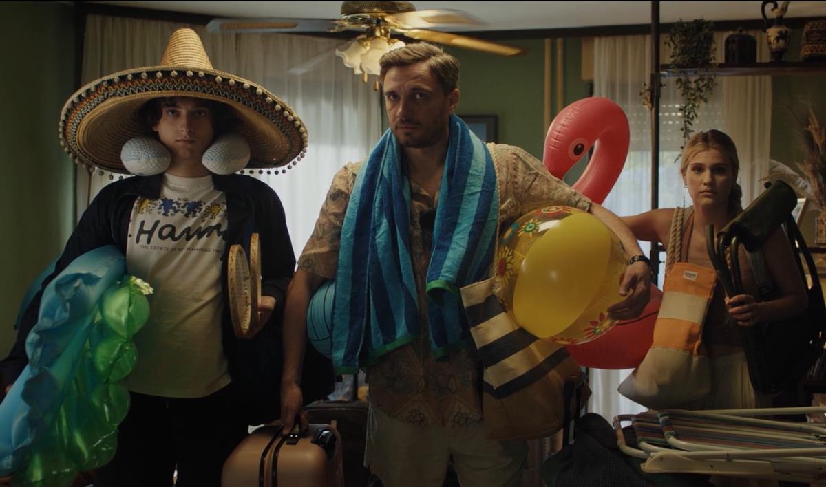 Glumci zablistali na crvenom tepihu: Premijera filma "Biće novih leta" u Beogradu koji je iInspirisan istinitim događajem Kép