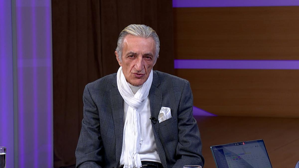 Slept in the park, cried in toilets and became a star! Mirko Kodić's life story is shocking: A singer was his mistress, and now she is a friend to his wife