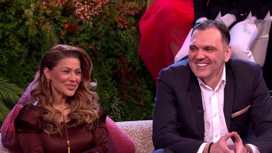 "NISAM SMEO OVO DA VAM KAŽEM..." Kasper se oglasio iz Amerike i javno se obratio Mini Kostić: Ovo iznenađenje mnogi nisu očekivali (FOTO) Kép