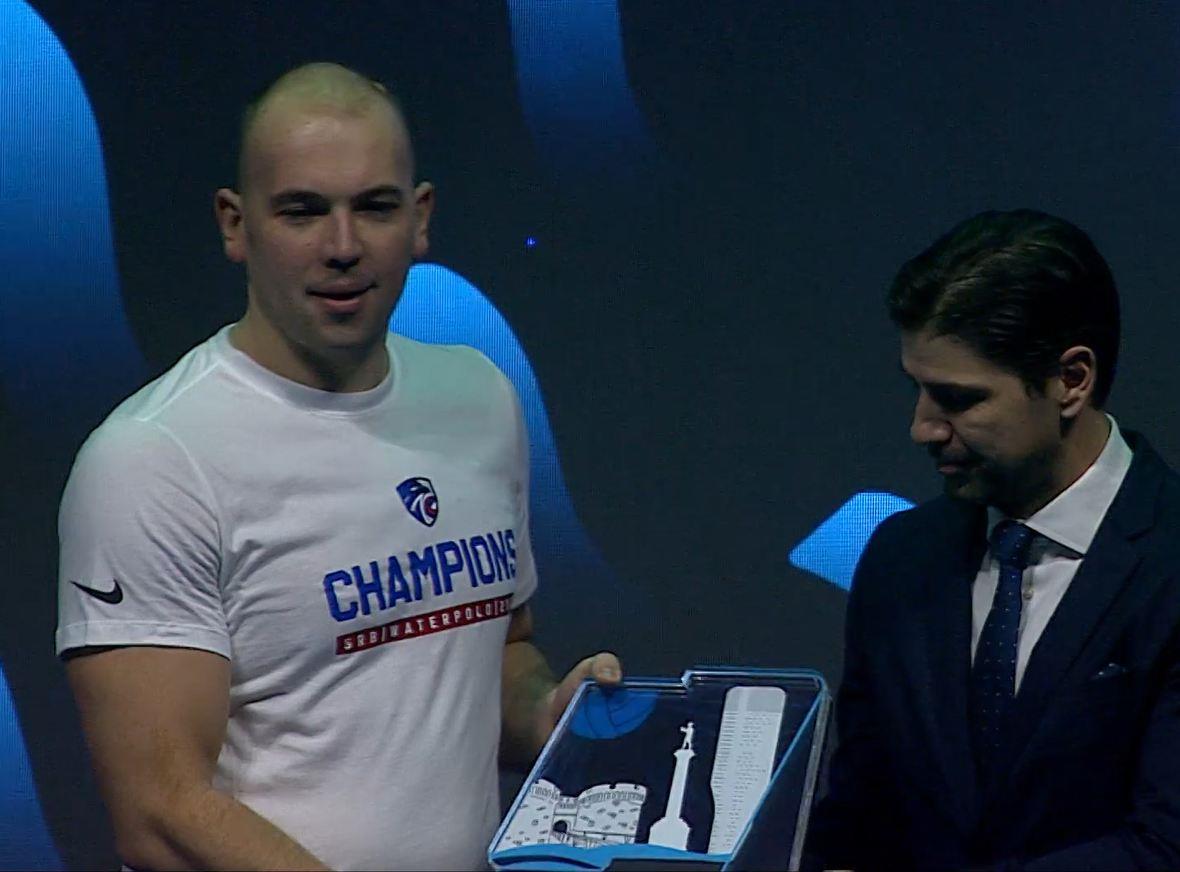 DUŠAN MANDIĆ MVP FINALA: Srpski as obeležio meč za zlato sa četiri postignuta gola Kép