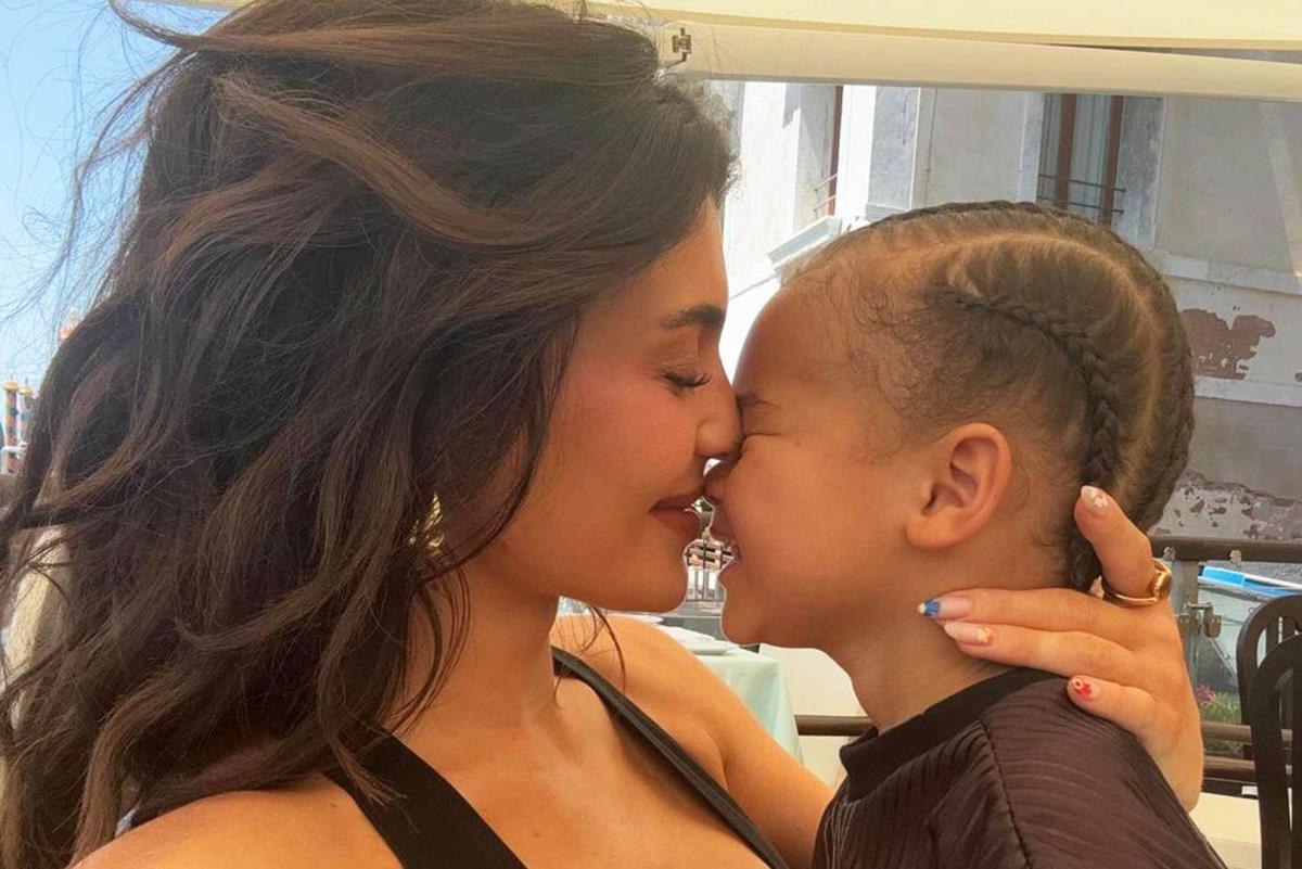 Ovo su deca slavnih kojima su roditelji promenili ime: Jedni razlozi su validni, a drugi naprosto bizarni Kép