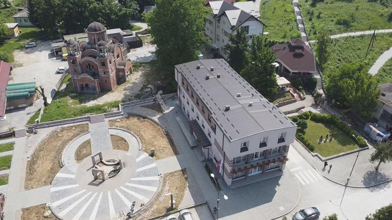 Prosečna plata veća od 100.000 dinara: Ova opština je godinama na vrhu liste po visini zarada u Moravičkom okrugu Prosečna plata veća od 100.000 dinara: Ova opština je godinama na vrhu liste po visini zarada u Moravičkom okrugu