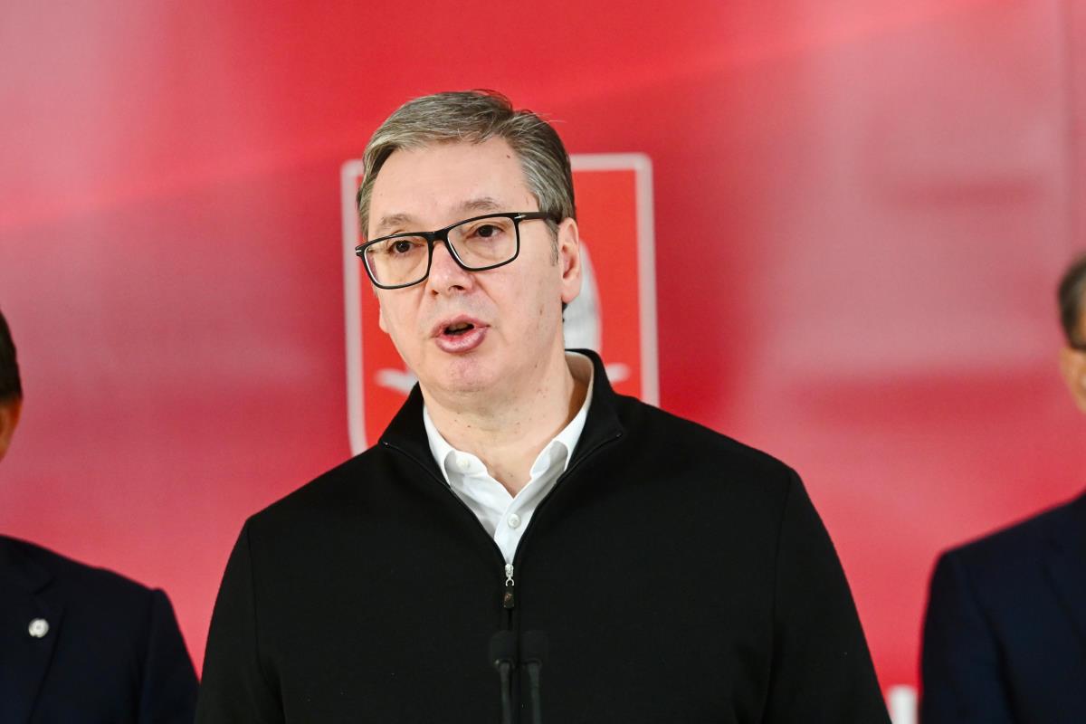 "MENI NEKO DA ODREDI DA LI ĆU DA POTPIŠEM NEKI ZAKON ILI NE?" Vučić kratko i jasno: Ko misli da je to moguće, taj nije normalan! Ja sam najslobodniji predsednik Kép