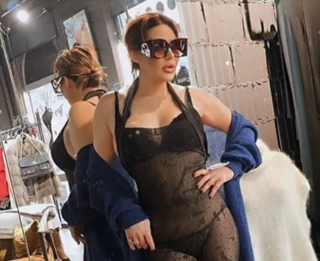 ANA NIKOLIĆ PONOVO IZGLEDA KAO MILION DOLARA! Pevačica smršala, utegla se i onda najvreliju fotku ikad okačila javno: Sve se providi Kép