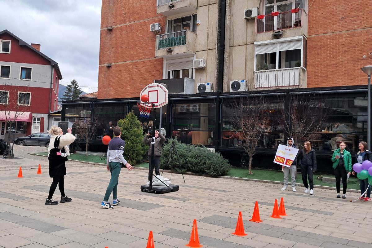 "KOŠ ZA ZDRAVLJE U VRANJU!" Simbolična podrška onkološkim pacijentima na Svetski dan borbe protiv raka (FOTO) Kép