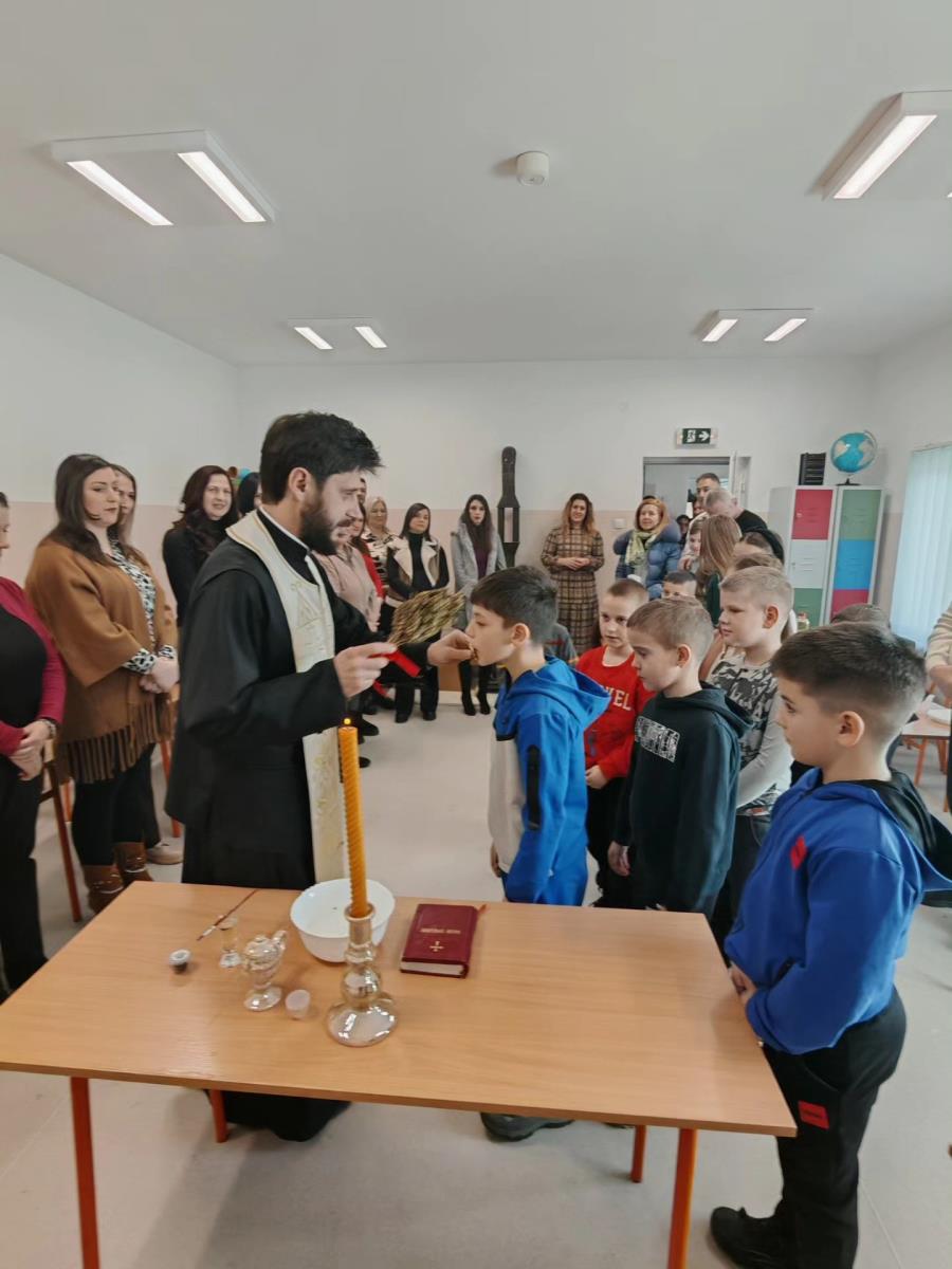 ULAGANJE U OBRAZOVANJE JE TEMELJ SIGURNE I USPEŠNE BUDUĆNOSTI U Lozni, kod Trstenika, renovirana škola – područno odeljenje OŠ "Miodrag Čajetinac Čajka" (FOTO) Kép