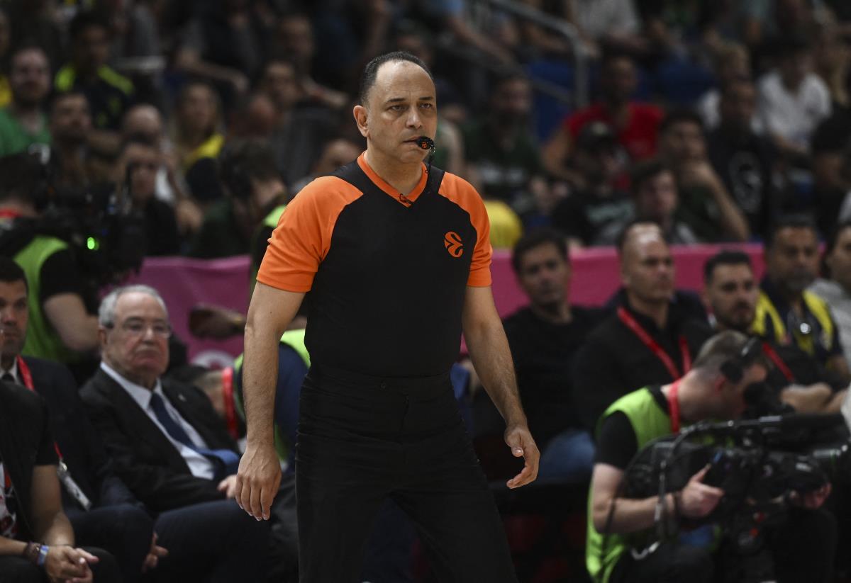 IZ RUBRIKE VEROVALI ILI NE! Sudijska trojka, na čelu sa Mogulkočom - uništila Partizan protiv Reala! Samo 3 bacanja za 40 minuta košarke! Kakav je vaš komentar? Kép