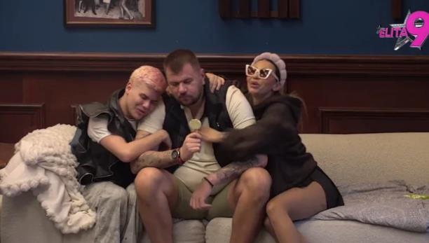 JANJUŠ, UROŠ I ANELI KAO U STARA DOBRA VREMENA! Okupili se pa krenule da pršte emocije na sve strane: Jedna pesma ih dotukla Kép