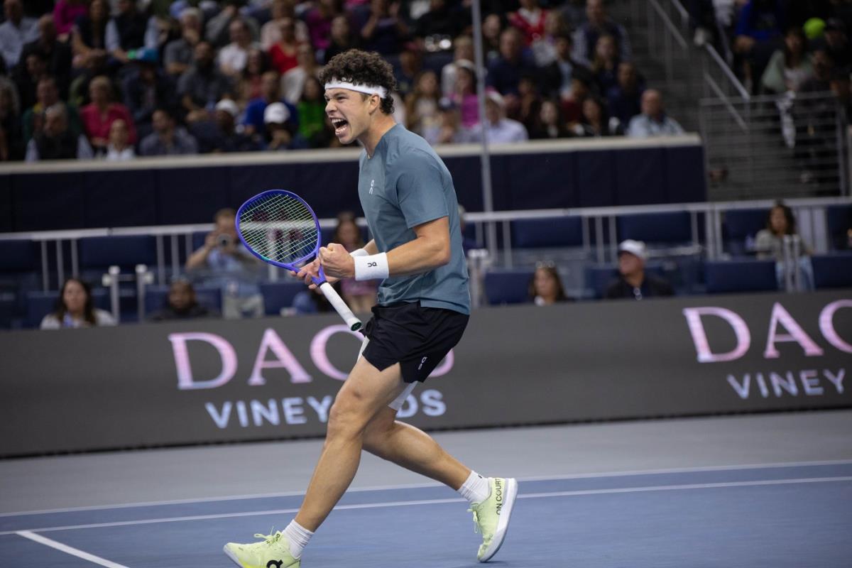 AMERIKANAC SRUŠIO SUNARODNIKA POSLE PREOKRETA: Šelton  pobedio Frica i osvojio ATP titulu u Dalasu Kép