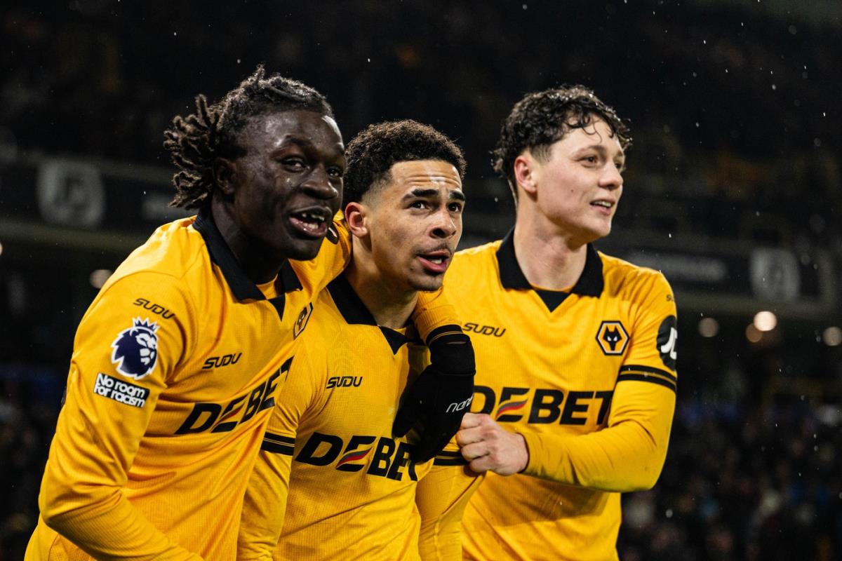 FENJERAŠ ŠOKIRAO KANDIDATA ZA LIGU ŠAMPIONA: Vulverhempton savladao Aston Vilu Kép