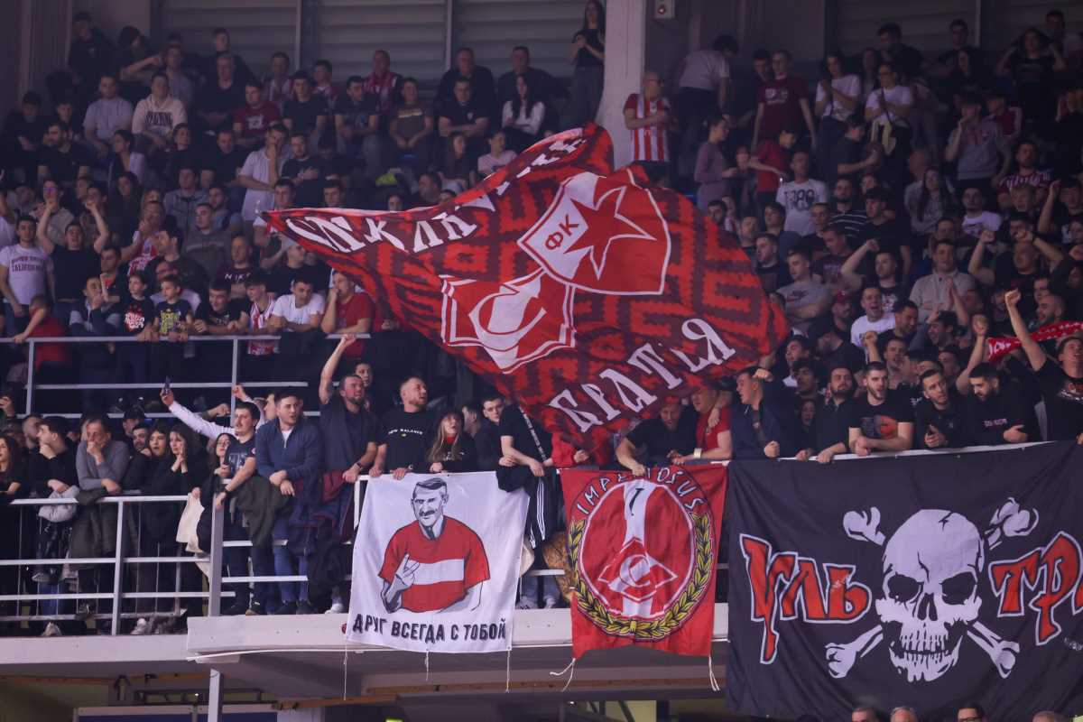 POTEZ ZA POŠTOVANJE! Delije odale počast Zoranu Vujoviću, nastradalom navijaču Partizana! (FOTO) Kép