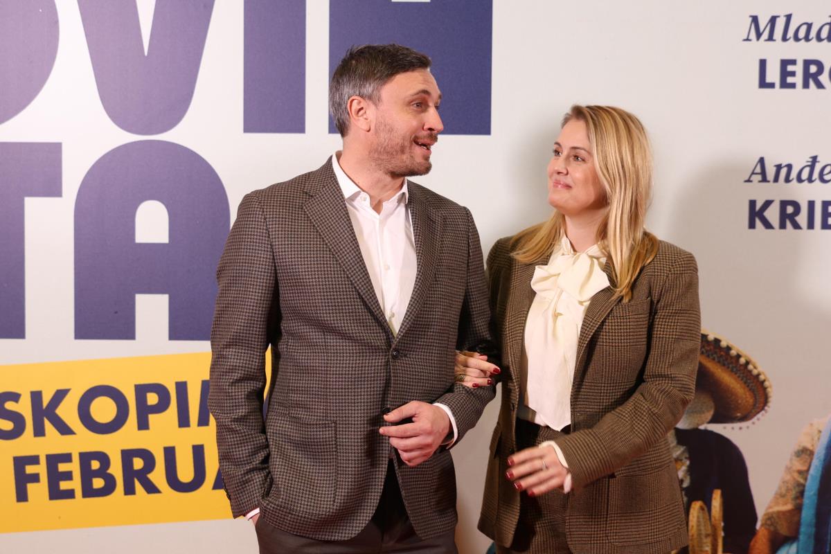 Tamara Krcunović ponovo oduševila: Održala modnu lekciju na premijeri filma "Biće novih leta" (foto) Kép