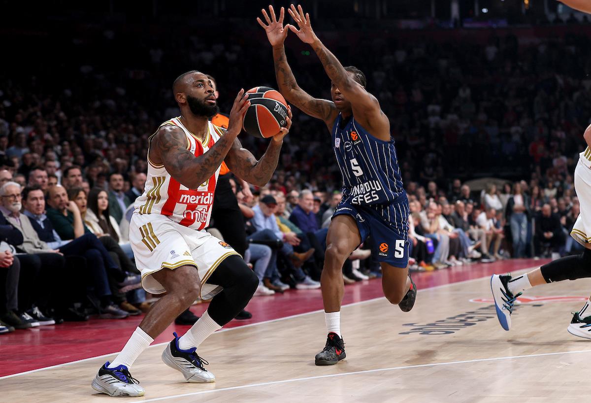 THIS IS WHAT THE EUROLEAGUE TABLE LOOKS LIKE: Crvena zvezda took a big step with a victory over Efes! The fans will like this picture