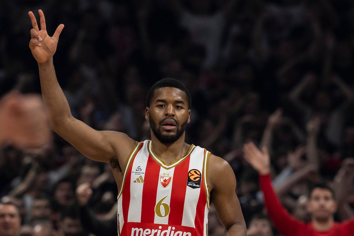 ZVEZDA AFTER A TRENCH BATTLE DEFEATED EFES IN THE ARENA HELL: Fantastic Butler with a barrage of three-pointers carried the red and whites to a capital victory!