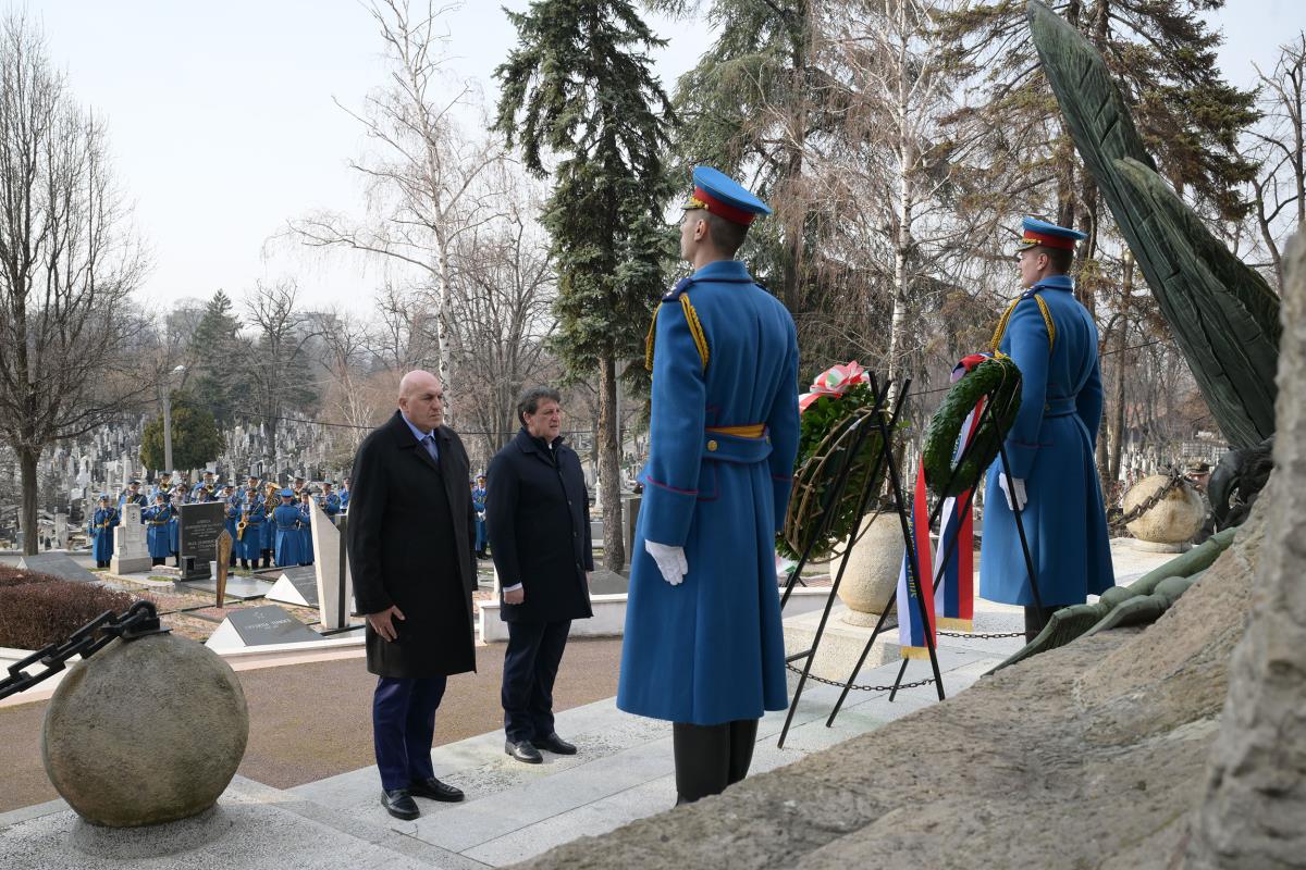 Ministri odbrane Gašić i Krozeto položili vence u Beogradu:Obeležena 110. godišnjica evakuacije srpske vojske sa obala Albanije u Prvom svetskom ratu Kép
