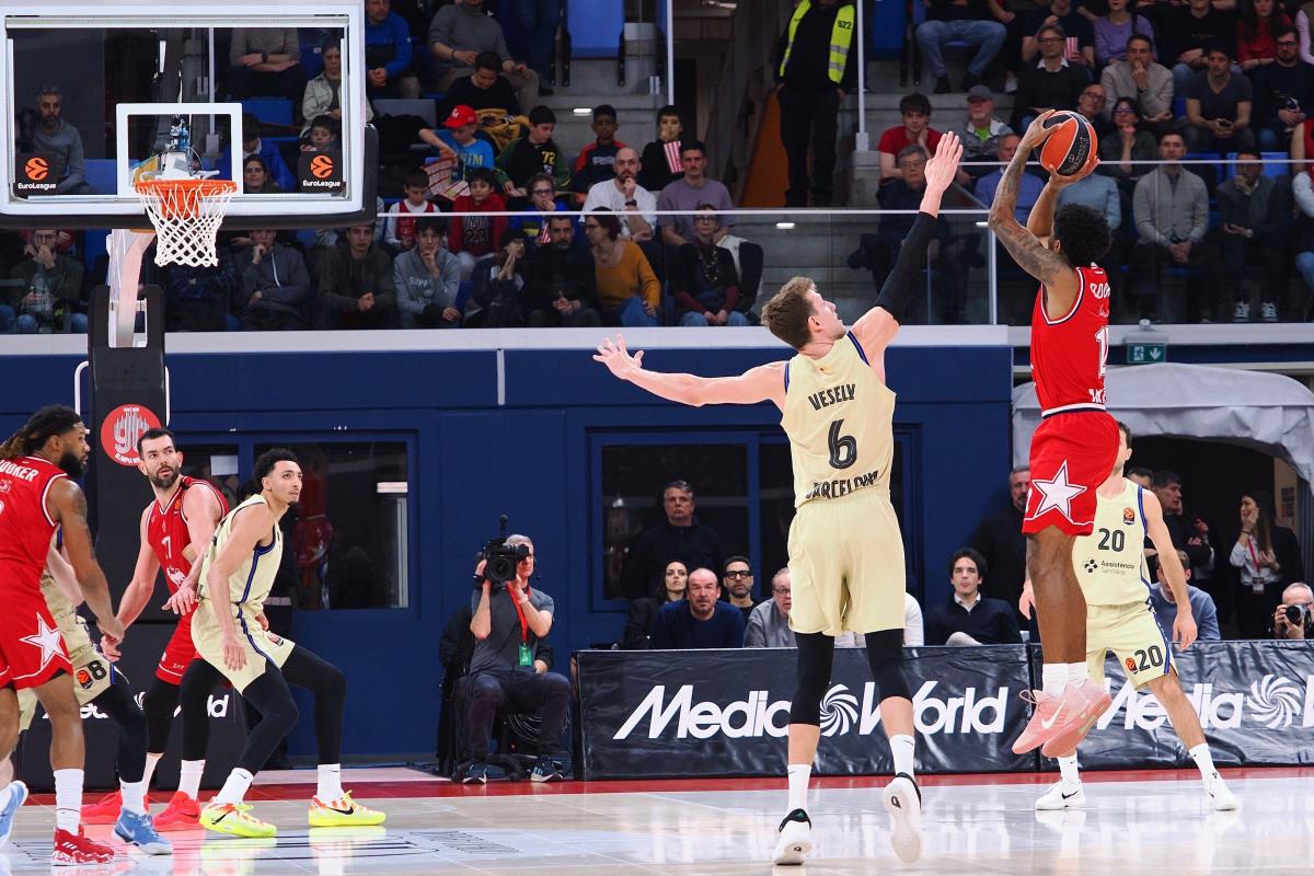 UZBUDLJIVO VEČE U EVROLIGI! Ledej srušio Barselonu, Valensija se ne zaustavlja, a Real jedva slomio Virtus! Kép