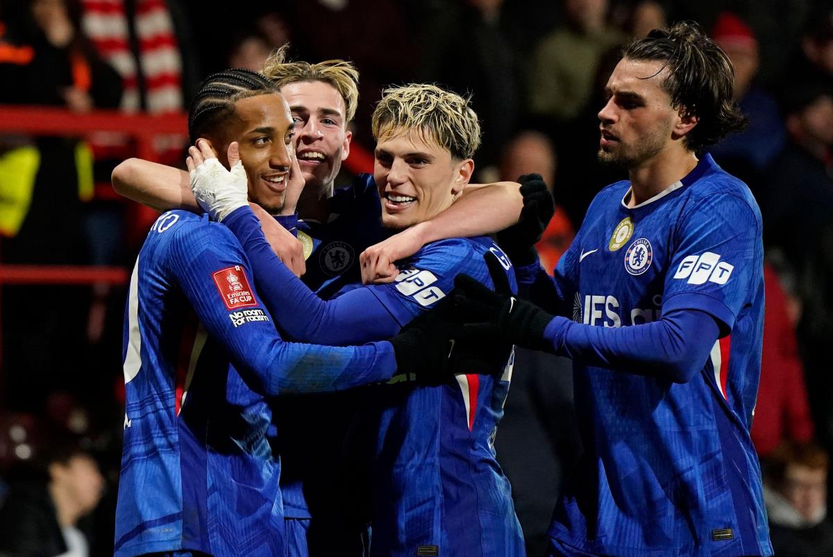 ČELSI PREŽIVEO FUDBALSKI TRILER: Reksam pao u produžetku Kép