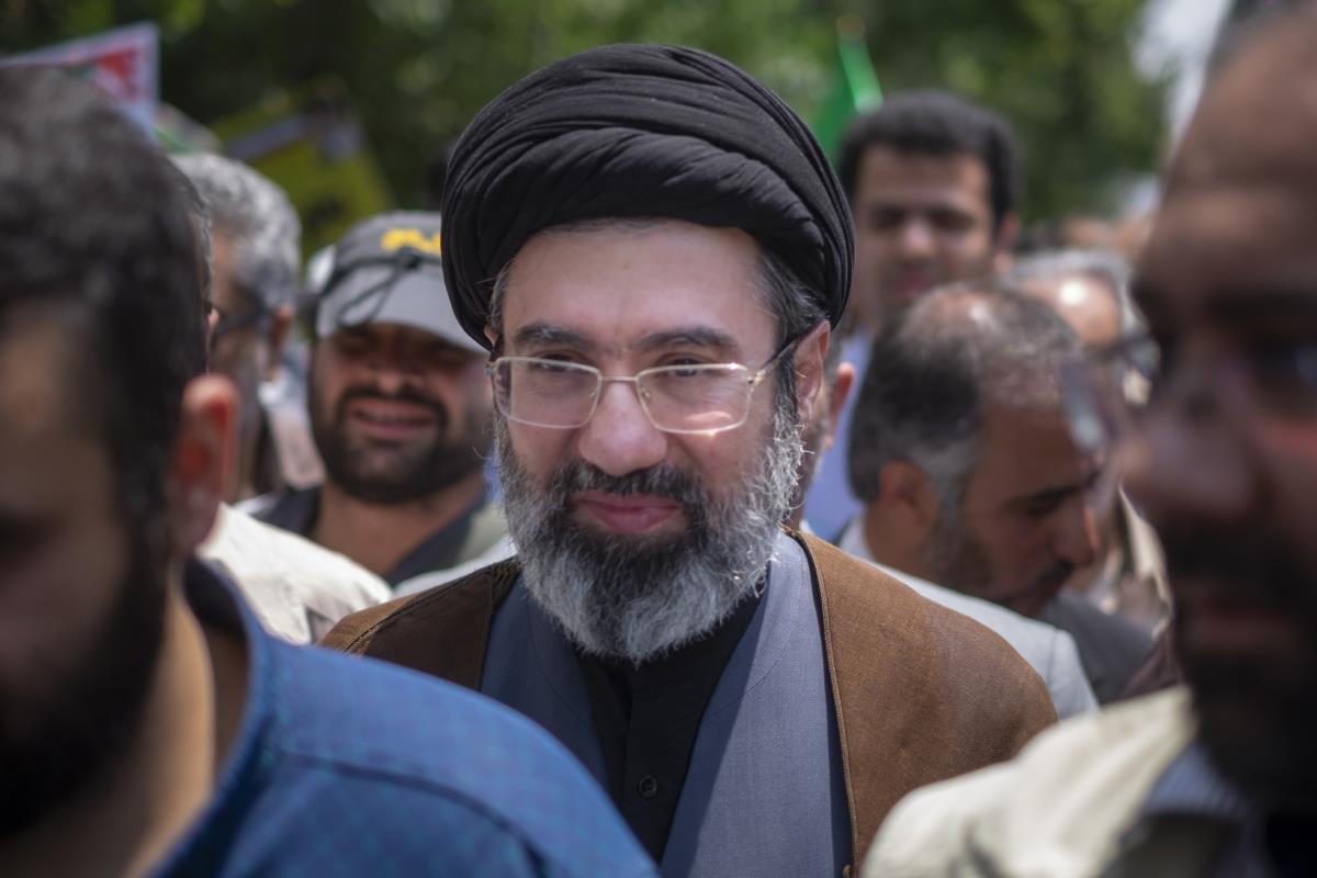 Lost Parents, Wife, Daughter, Sister in One Day... Who is Mojtaba Khamenei, Iran's New Leader: The Mysterious Cleric Who Succeeded His Father in a Turbulent Moment