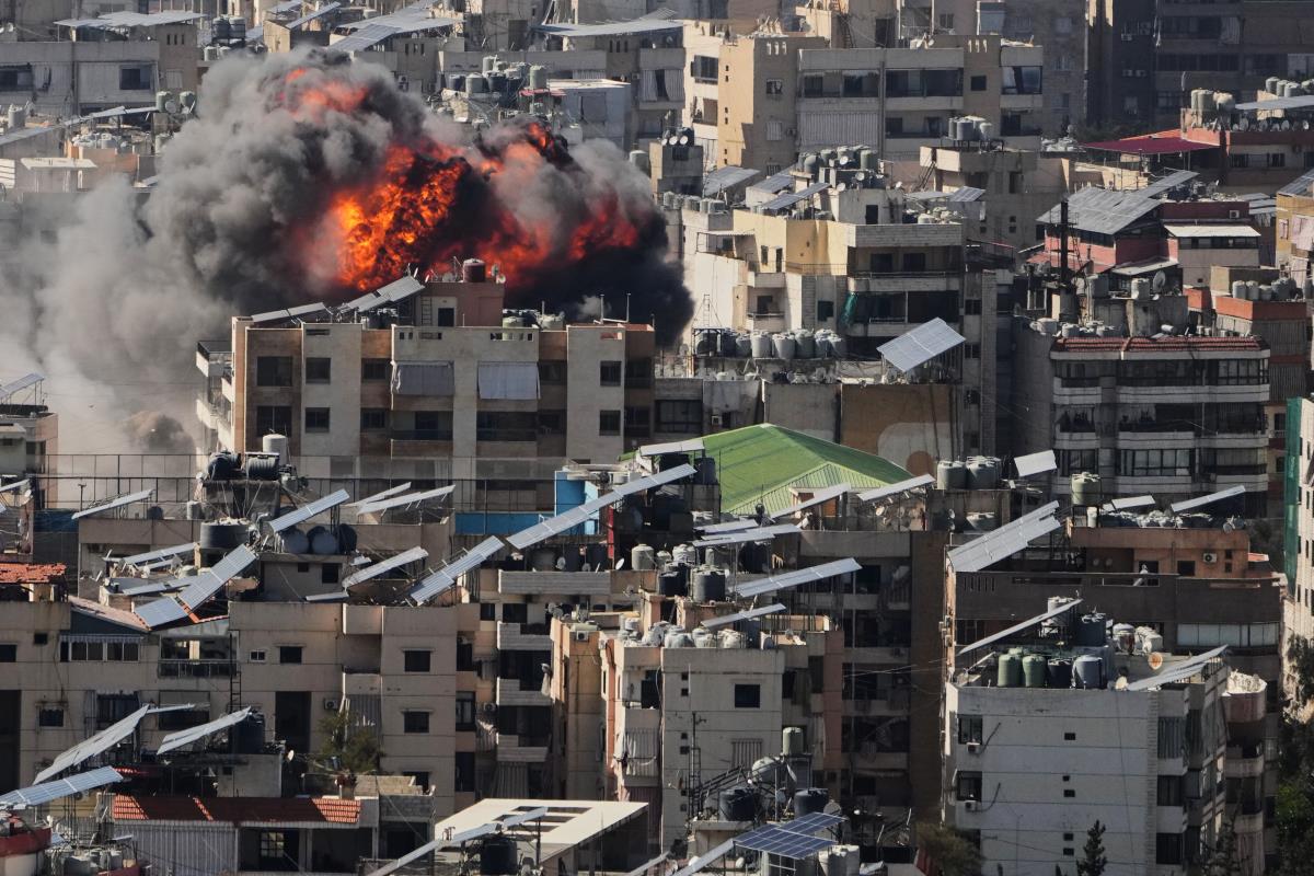 "WE KILLED TOP IRANIAN INTELLIGENCE OFFICERS": Israeli military announced targeted airstrikes in Tehran!