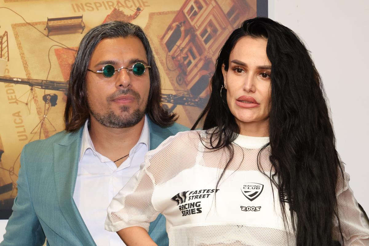 PRVO OGLAŠAVANJE INDI NAKON PRIČE DA JE BILA INTIMNA SA BOROM SANTANOM! Pevačica otkrila istinu o njihovom odnosu, spomenula i Milicu Kemez Kép