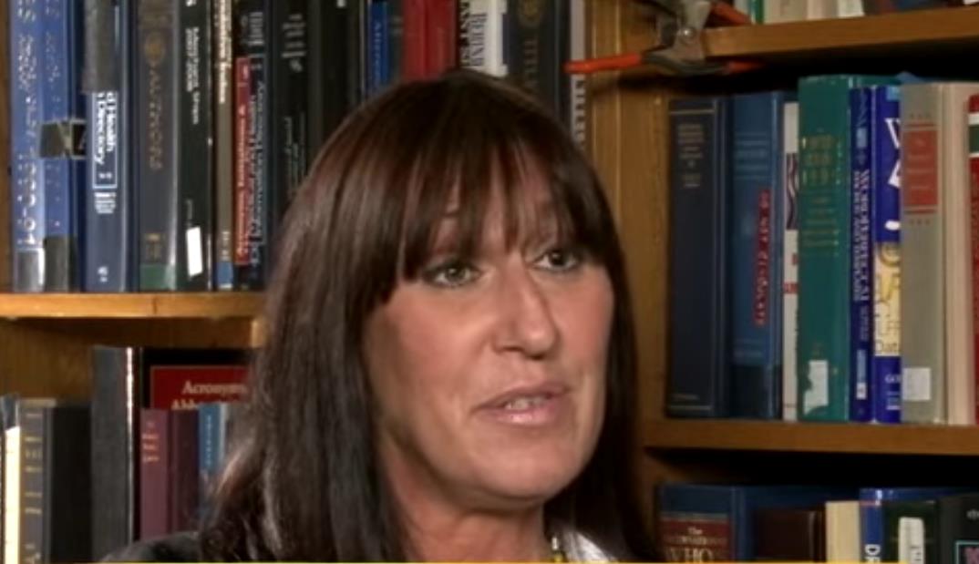 Cover image for Donated Kidney to Her Boss: After Surgery and a New Life, She Was Fired!