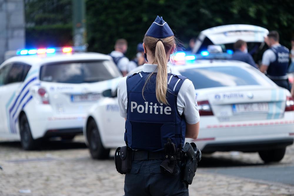 FUEL CHAOS AT THE BORDER OF THESE TWO COUNTRIES: Police must guard gas stations: "Thousands of drivers are panic-buying, crossing the border every day, this is unbelievable"