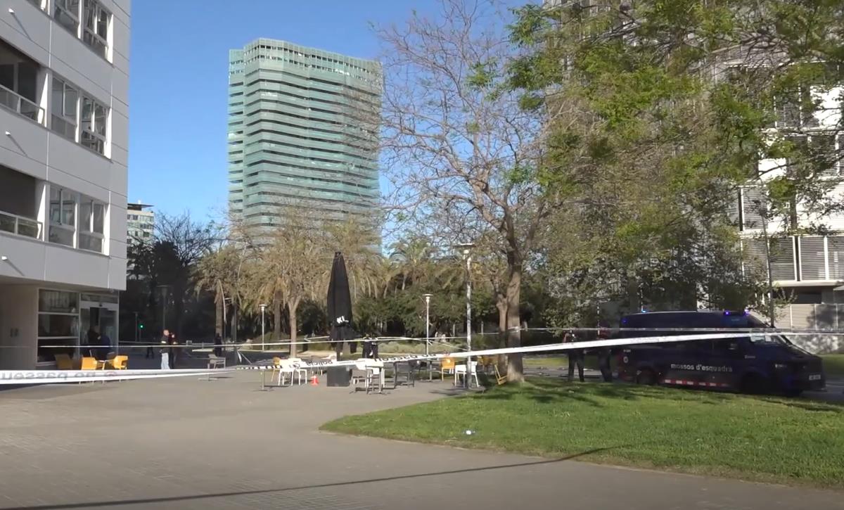 REVEALED WHO WAS WOUNDED IN BARCELONA He was with his wife and children on the terrace, and in the next moment he was lying in a pool of blood! His condition revealed (PHOTO)