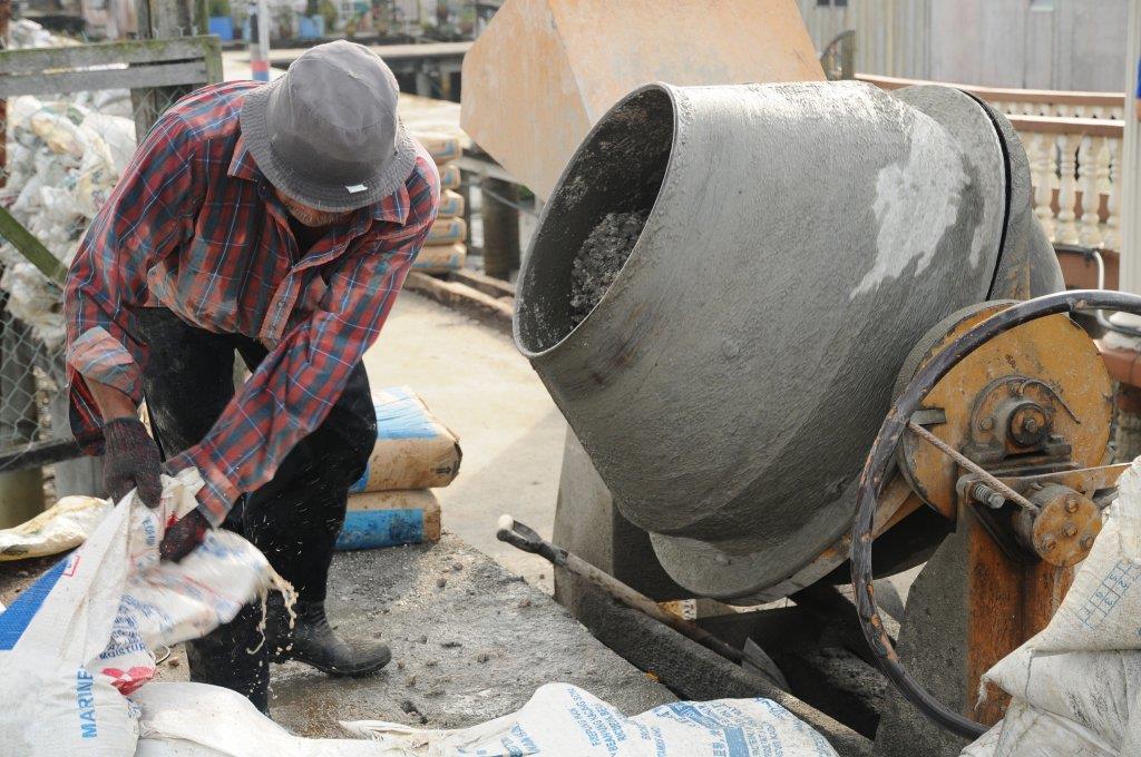 Do you have cracked concrete in your yard? This type of asphalt paving is done in one day, with no mess or rubble, and drastically saves money on renovations