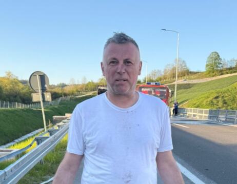 VLADAN IS THE HERO OF THE HIGHWAY! He smashed a hydrant and tackled the fire on 'Miloš Veliki' with his bare hands: Saved a truck and goods worth 130,000 euros