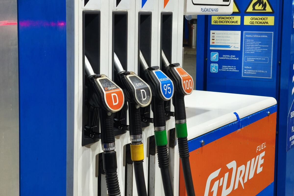 Počelo puštanje državnih rezervi evrodizela: Evo šta to znači za gorivo na pumpama i potrošače Počelo puštanje državnih rezervi evrodizela: Evo šta to znači za gorivo na pumpama i potrošače