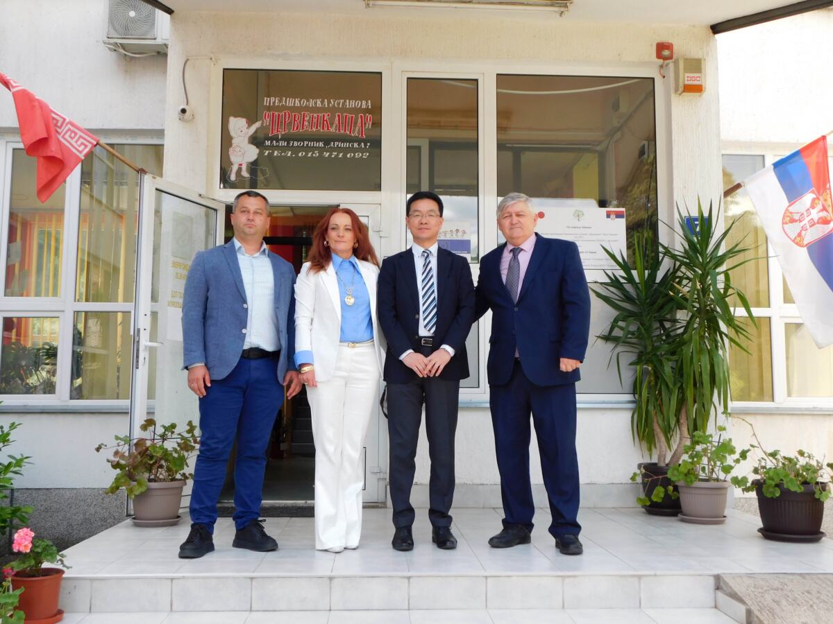 WITH THE HELP OF FRIENDS FOR A NEW ROOF: Handover of donation from the Embassy of Japan to Preschool Institution "Crvenkapa" (PHOTO)