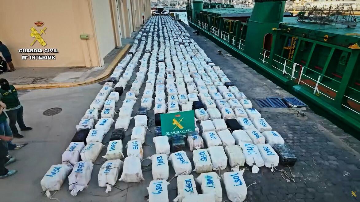LARGEST COCAINE SEIZURE IN EUROPE! Spanish police break record