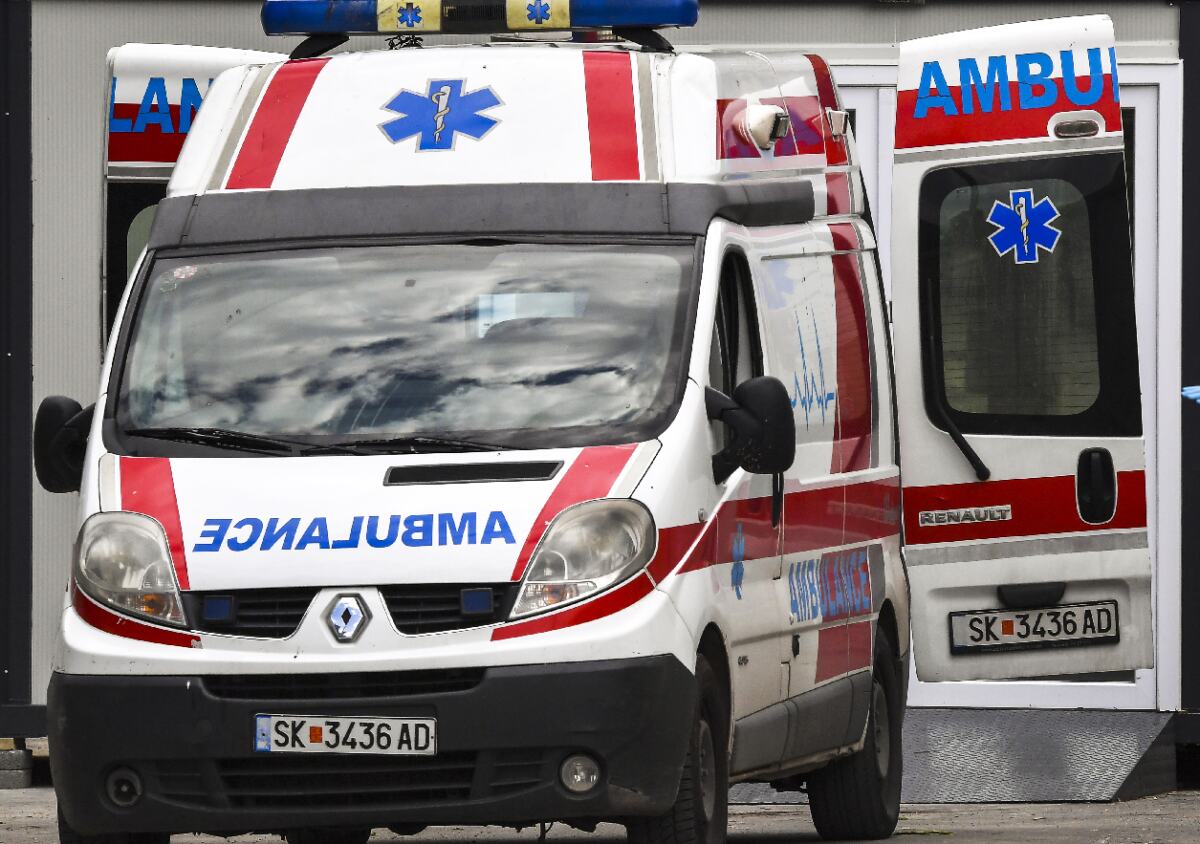 EVO KO JE POKOSIO MAJKU, ĆERKU I PSA U BULEVARU PEKE DAPČEVIĆA: Zadobile teške telesne povrede, hitno prevezene u bolnicu, policija odmah reagovala!