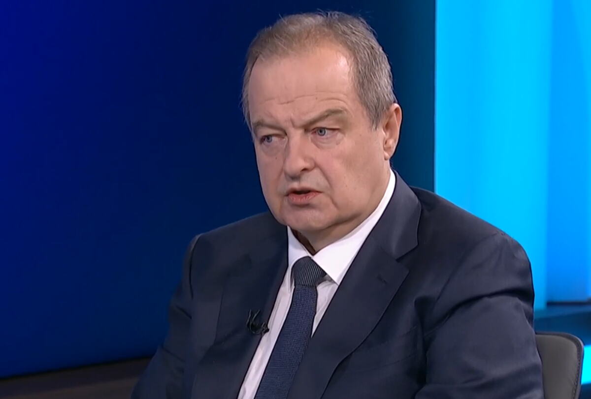 "МОЯ ПОЗИЦИЯ — ВЫБОРЫ ДОЛЖНЫ СОСТОЯТЬСЯ В ОПРЕДЕЛЕННЫЙ СРОК" Дачич: Я не обсуждал это с Вучичем