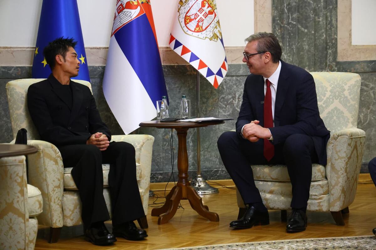 VUČIĆ SE SASTAO SA NAJVEĆIM SVIH VREMENA! Lin Dan predsedniku uručio reket, imao posebnu želju