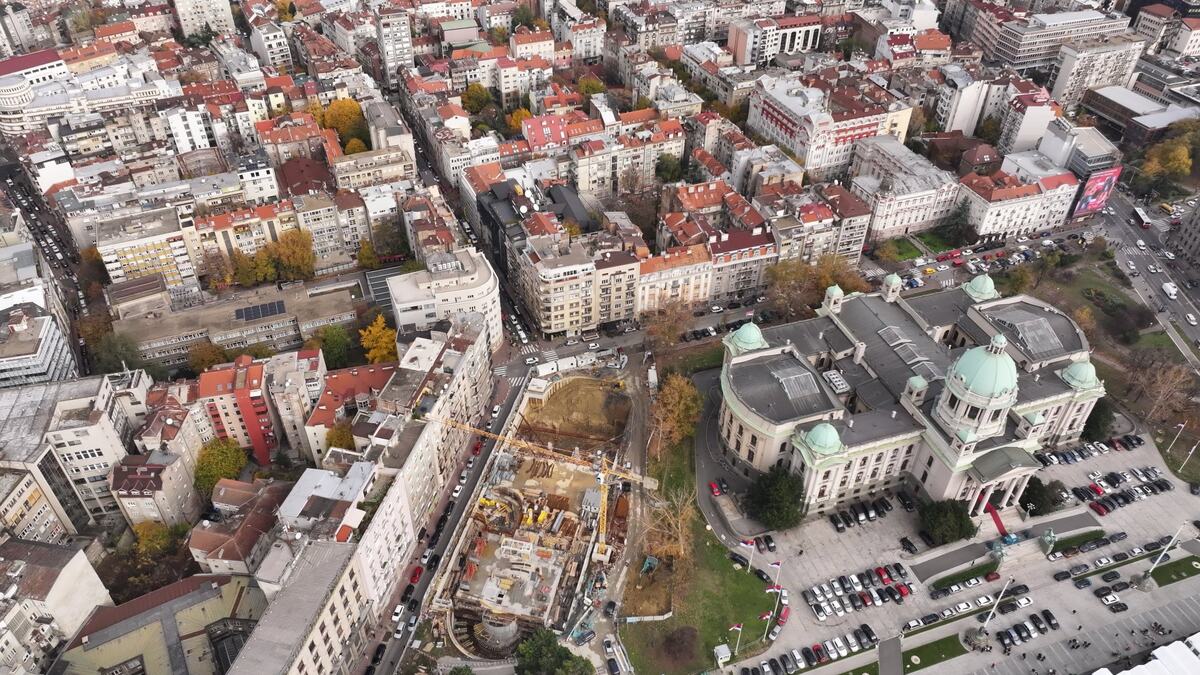 Ulazimo u završnu fazu: Evo kako teku radovi na novoj podzemnoj garaži u centru Beograda, otvaranje moguće do Nove godine Ulazimo u završnu fazu: Evo kako teku radovi na novoj podzemnoj garaži u centru Beograda, otvaranje moguće do Nove godine