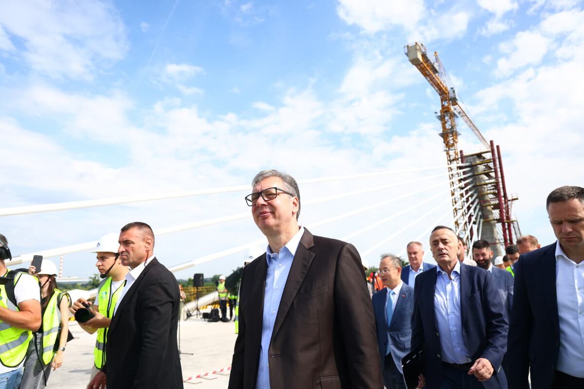 "Da se i ljudima i državi olakša", Vučić najavio vraćanje dela akciza na gorivo ako se nastavi pad cene nafte, odluka moguća već sutra "Da se i ljudima i državi olakša", Vučić najavio vraćanje dela akciza na gorivo ako se nastavi pad cene nafte, odluka moguća već sutra