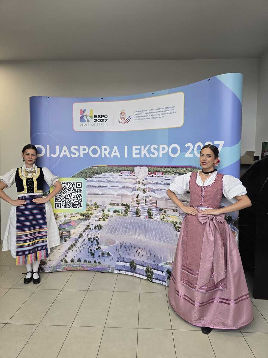 Ekspo 2027 Beograd predstavljen u Temišvaru: Dijaspora i privreda kao most ka novim partnerstvima (foto) Ekspo 2027 Beograd predstavljen u Temišvaru: Dijaspora i privreda kao most ka novim partnerstvima (foto)
