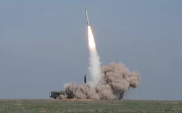 RUSI PREŠLI NA NOVU TAKTIKU NAPADA NA UKRAJINU: Balističke rakete ...