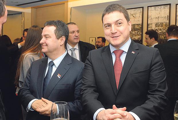 ŠUT KARTA: Dačić besan na Ružića, SNS ih ne prima u vladu! | Kurir