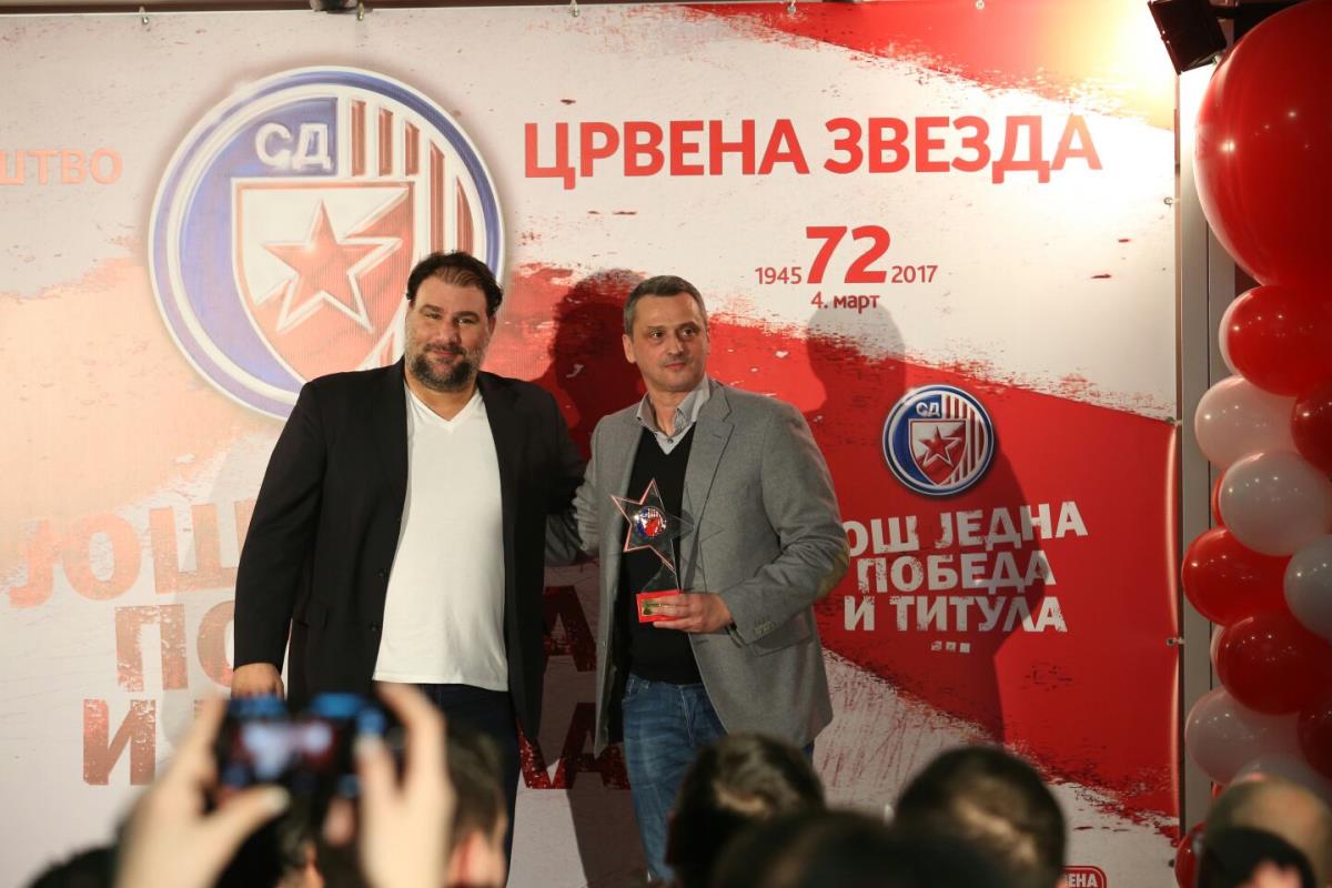 (FOTO) VAŽNO JE ZVATI SE DEJAN: Ovu fotografiju Delije sa ponosom ...