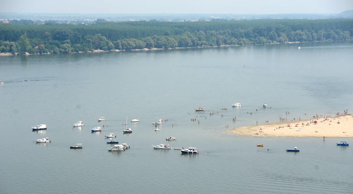 Uskoro se otvara "zemunsko more": 1. jula kreće kupališna sezona na jednoj od najdražih plaža Beograđana Uskoro se otvara "zemunsko more": 1. jula kreće kupališna sezona na jednoj od najdražih plaža Beograđana