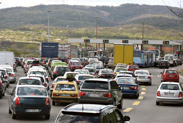 Idete na more kolima kroz tri države! Evo koliko koštaju putarine iz Srbije do Grčke automobilom